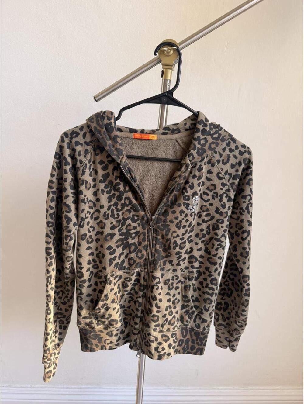 Fishbone Army green leopard print zip up